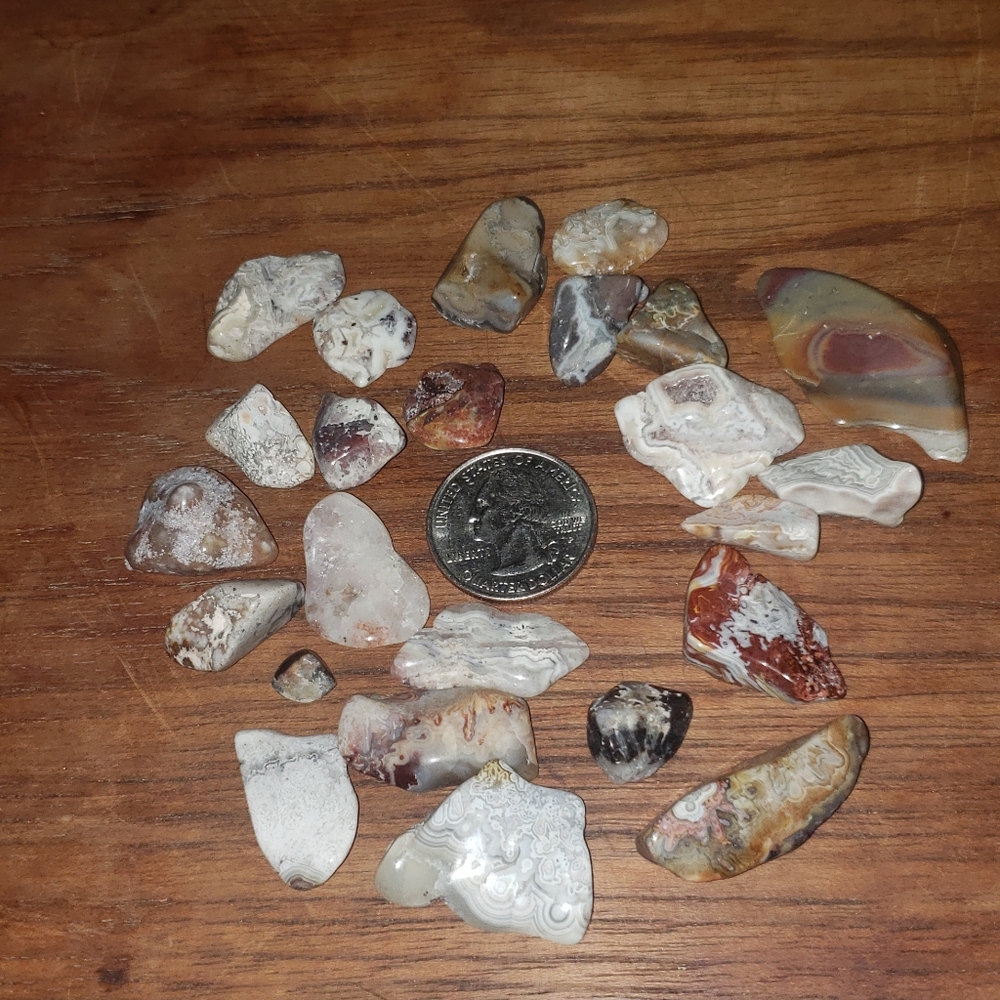 Polished agate stones